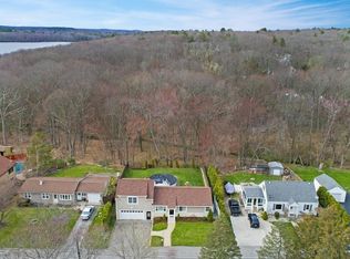 20 Moswansicut Dr, Johnston, RI 02919