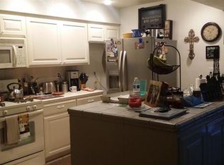 220 N Crenshaw St, Visalia, CA 93291