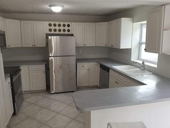4th image of 17925 NW 48th Ct #3056082693