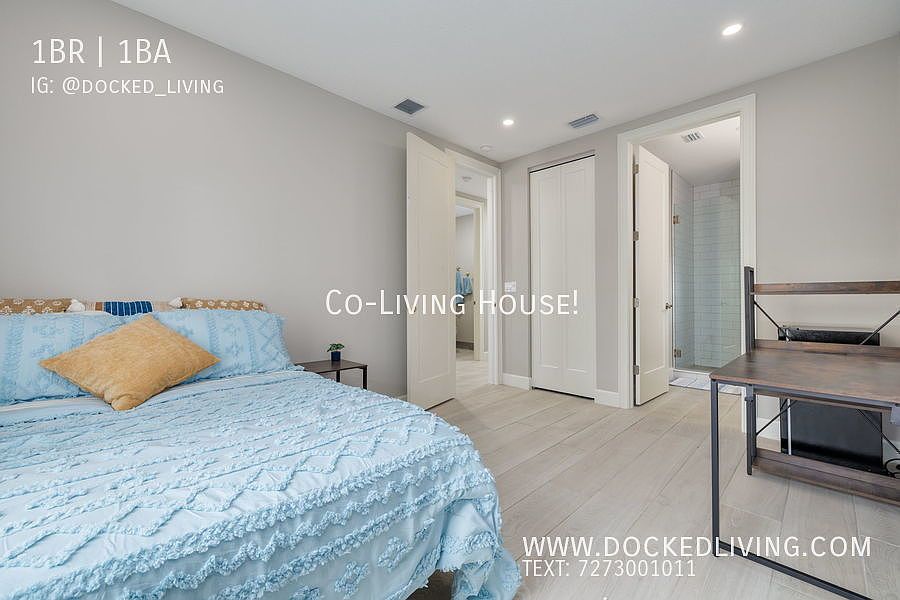 1st image of 227 46th Ave N #1