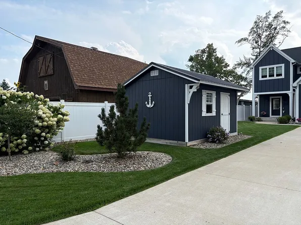 2138 Ames Dr, Portage, MI 49002