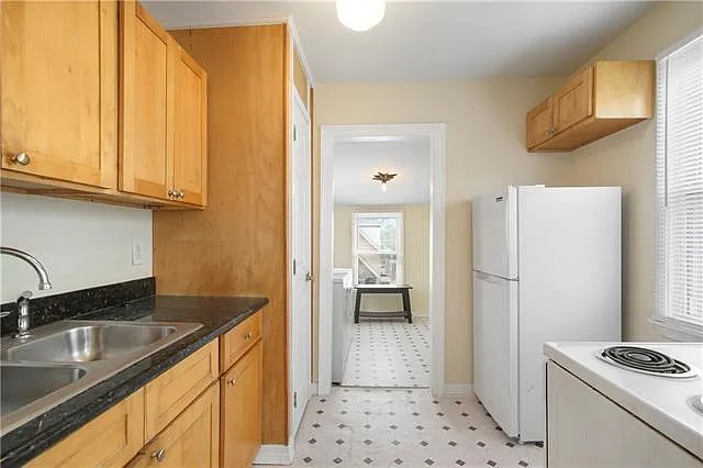 6218 Waldo Dr — Photo 3