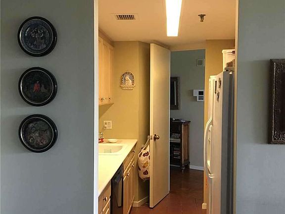 3rd image of 111 Cherry Valley Ave APT 612W