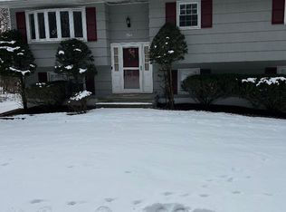 1 Bristol Court, New City, NY 10956