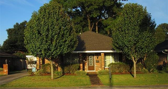 1st image of 70 Donelon Dr