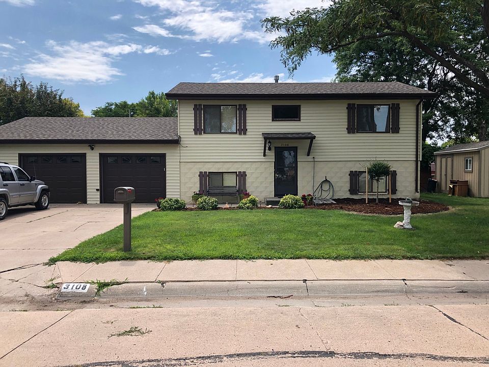 1st image of 3108 W C St