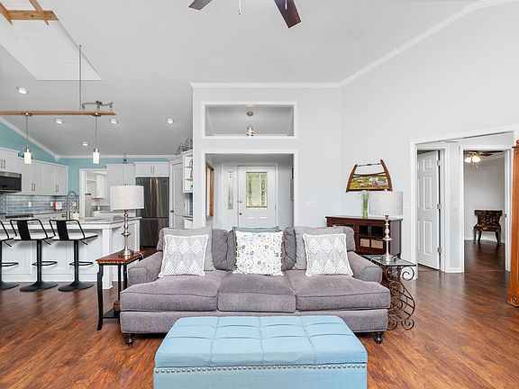 4th image of 15 Arista Ln