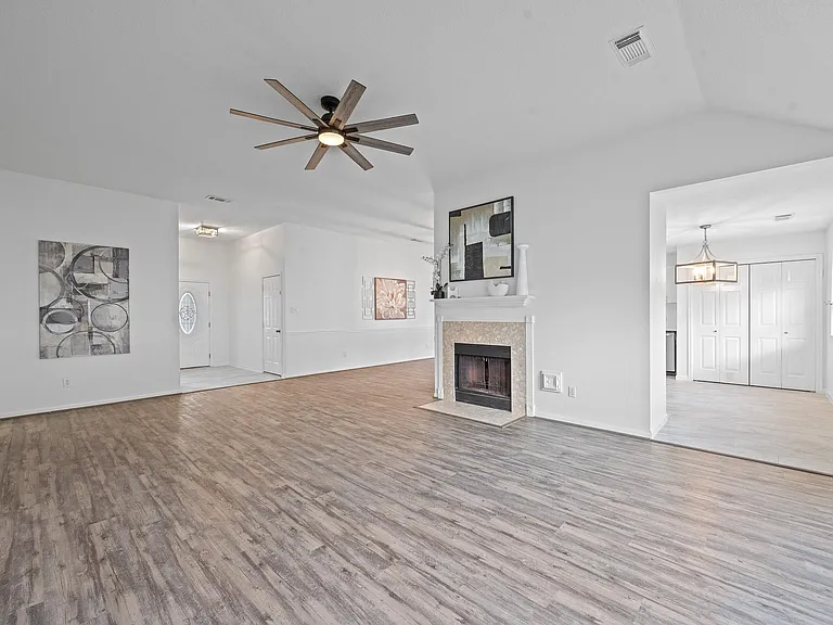22719 Old Church Ln — Photo 8