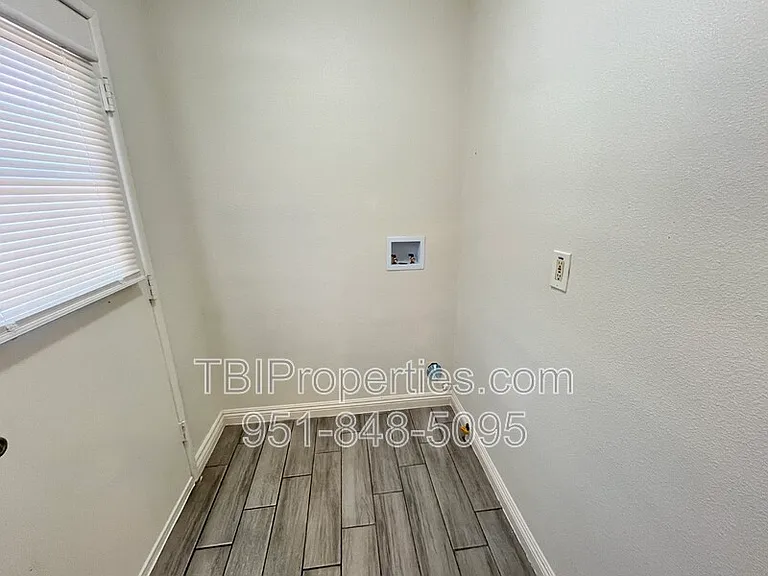 848 W 29th St — Photo 9