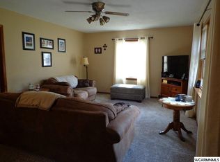 450 6th St SW, Wells, MN 56097