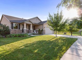 1993 E Red Oak Rd, Eagle Mountain, UT 84005