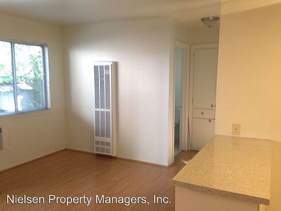 5th image of 2717 O St APT 01