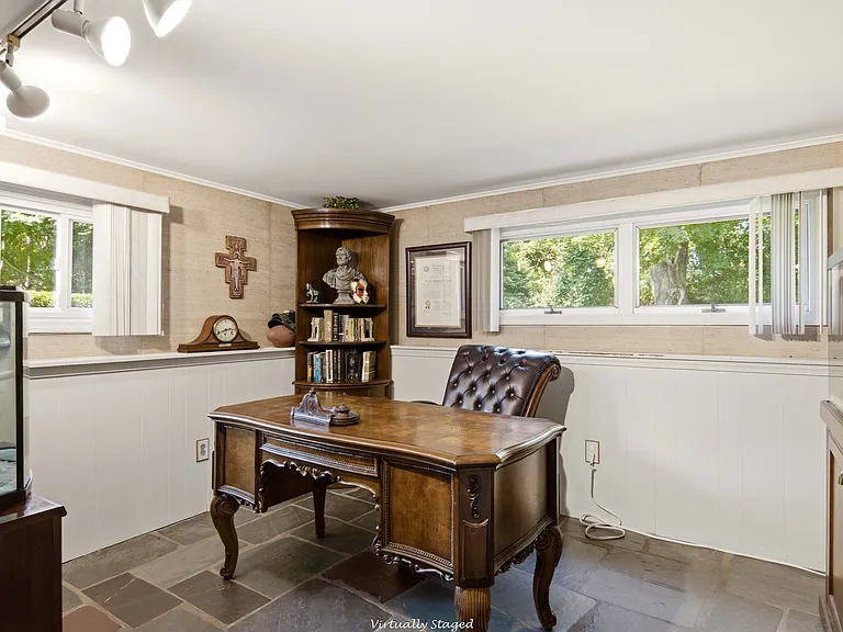 7 Laurie Pl — Photo 15