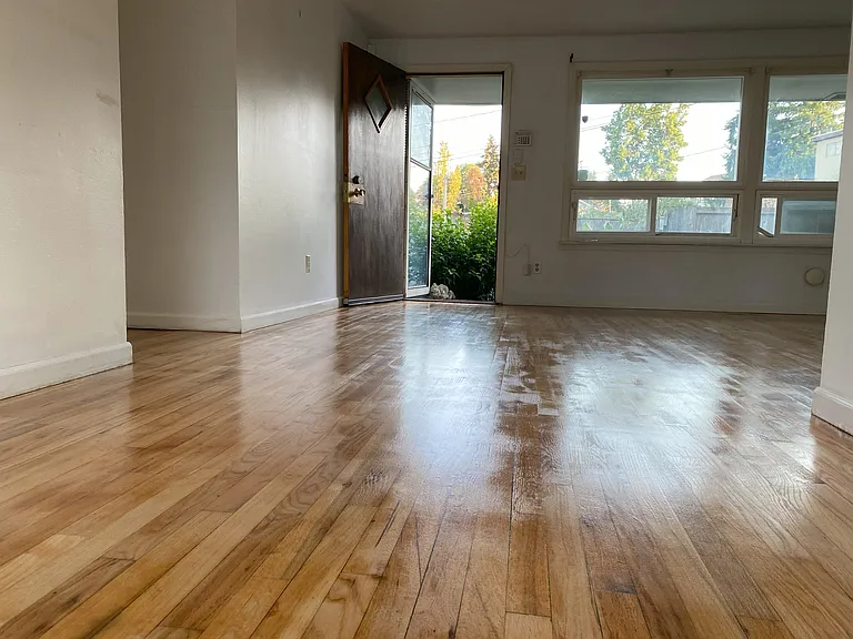 2722 S 125th Pl — Photo 7