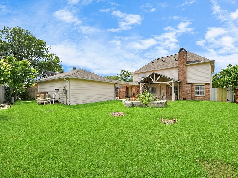 11411 Briar Forest Dr — Photo 9