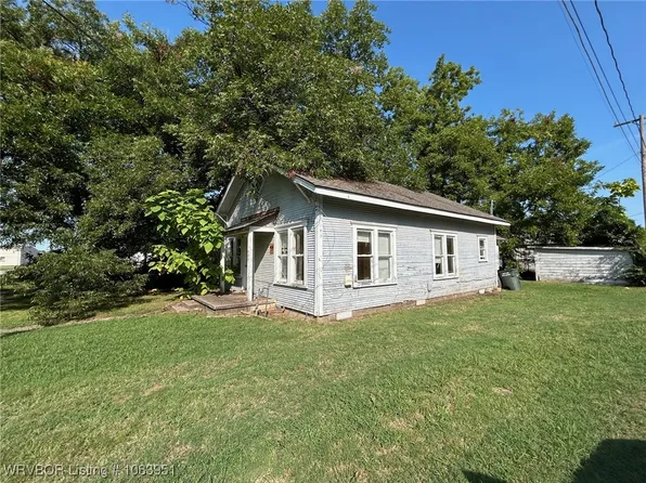 409 E Choctaw Ave, Sallisaw, OK 74955