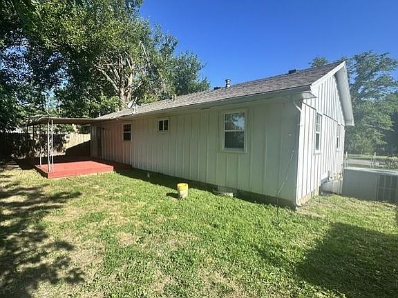 2nd image of 1305 W Allison St
