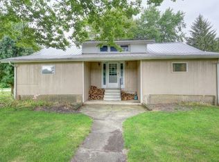 511 S 5th St, Fisher, IL