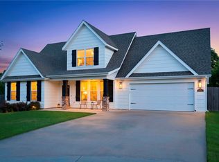 1200 Saint Johns Wood, Cave Springs, AR 72718