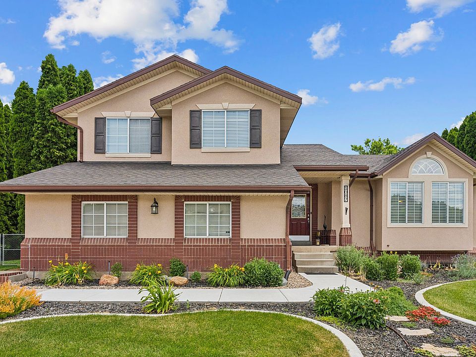 1st image of 1087 W Barnes Dr