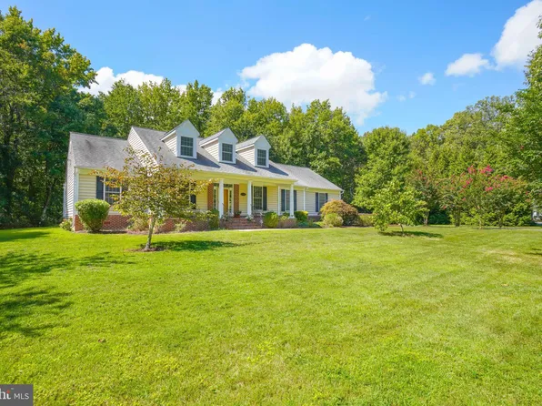 5904 Tyler Rd, Deale, MD 20751
