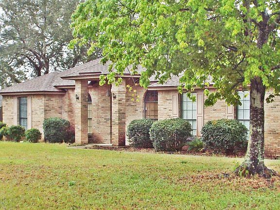 3rd image of 963 Sweetwood Ct
