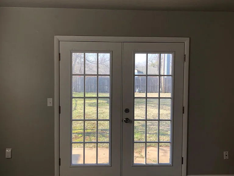 2125 Henderson Dr — Photo 14