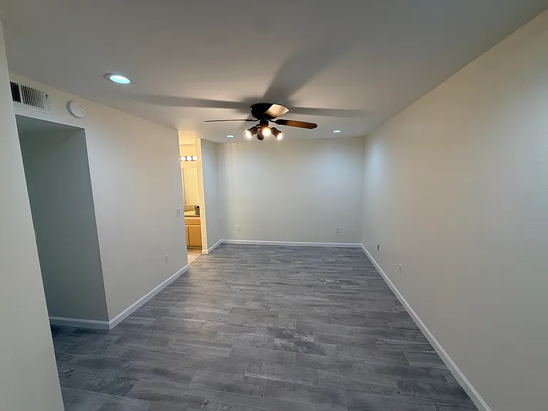 9424 Twin Trails Dr #103 — Photo 38