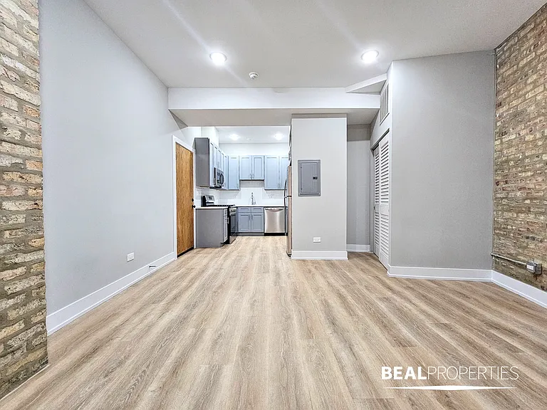 428-38 West Belden — Photo 28
