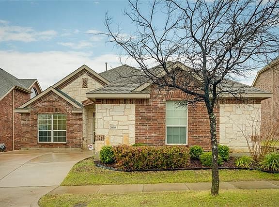 2nd image of 3904 La Tierra Linda Trl