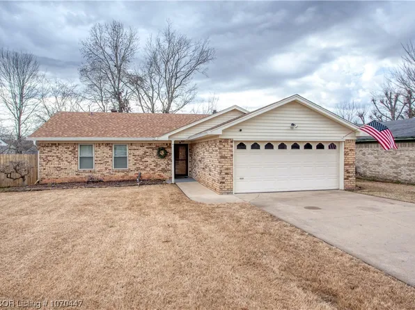 9208 Enid St, Fort Smith, AR 72903