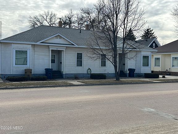 2nd image of 110-112 3rd Ave NE