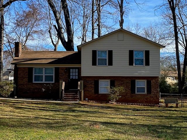 1st image of 4705 Oakwood Cir