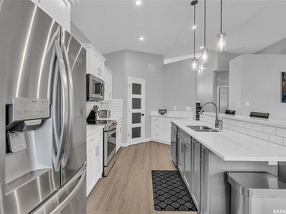 5th image of 4707 Taylor Cres