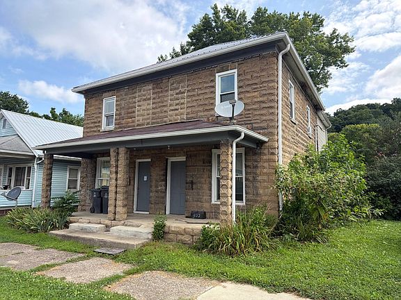 4th image of 820 Poplar St
