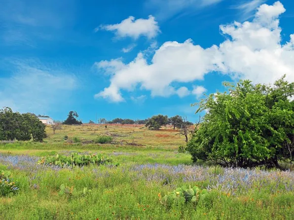 1101 Dreamcatcher Ln, Fredericksburg, TX 78624