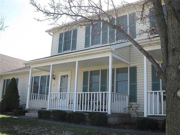 2nd image of 4 Hamlin Dr