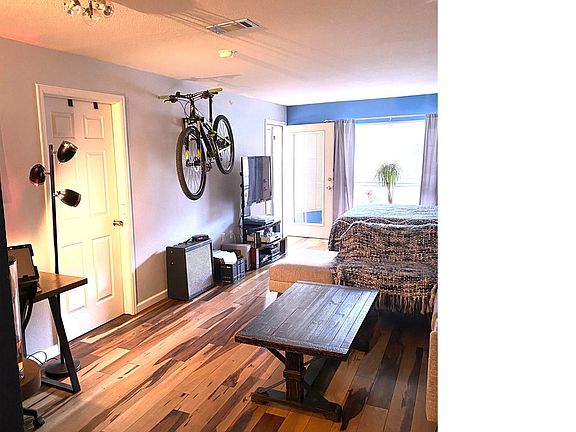 2nd image of 2510 Taft Dr APT 302
