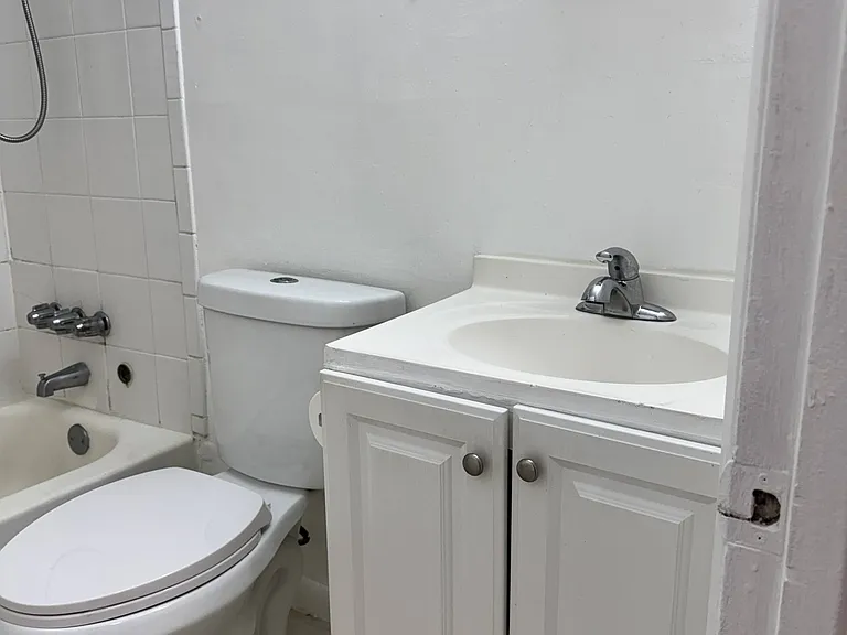 6000 NW 7th St #16 — Photo 14