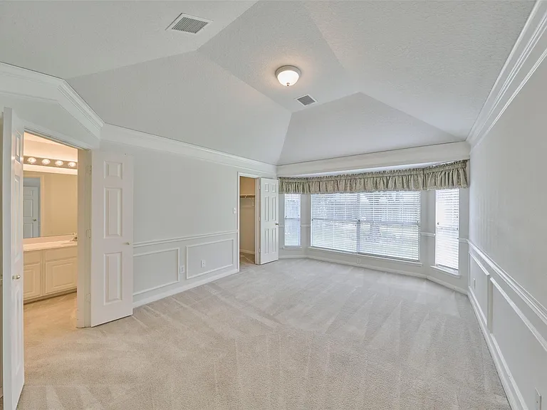 506 Elm Ridge Dr — Photo 17