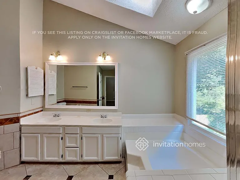 3701 Waterton Leas Ct — Photo 15