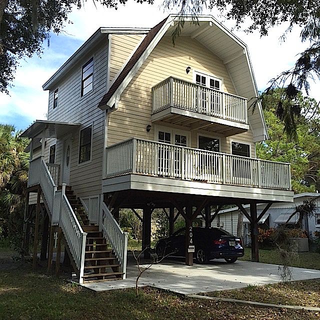 1st image of 204 Avery Ave