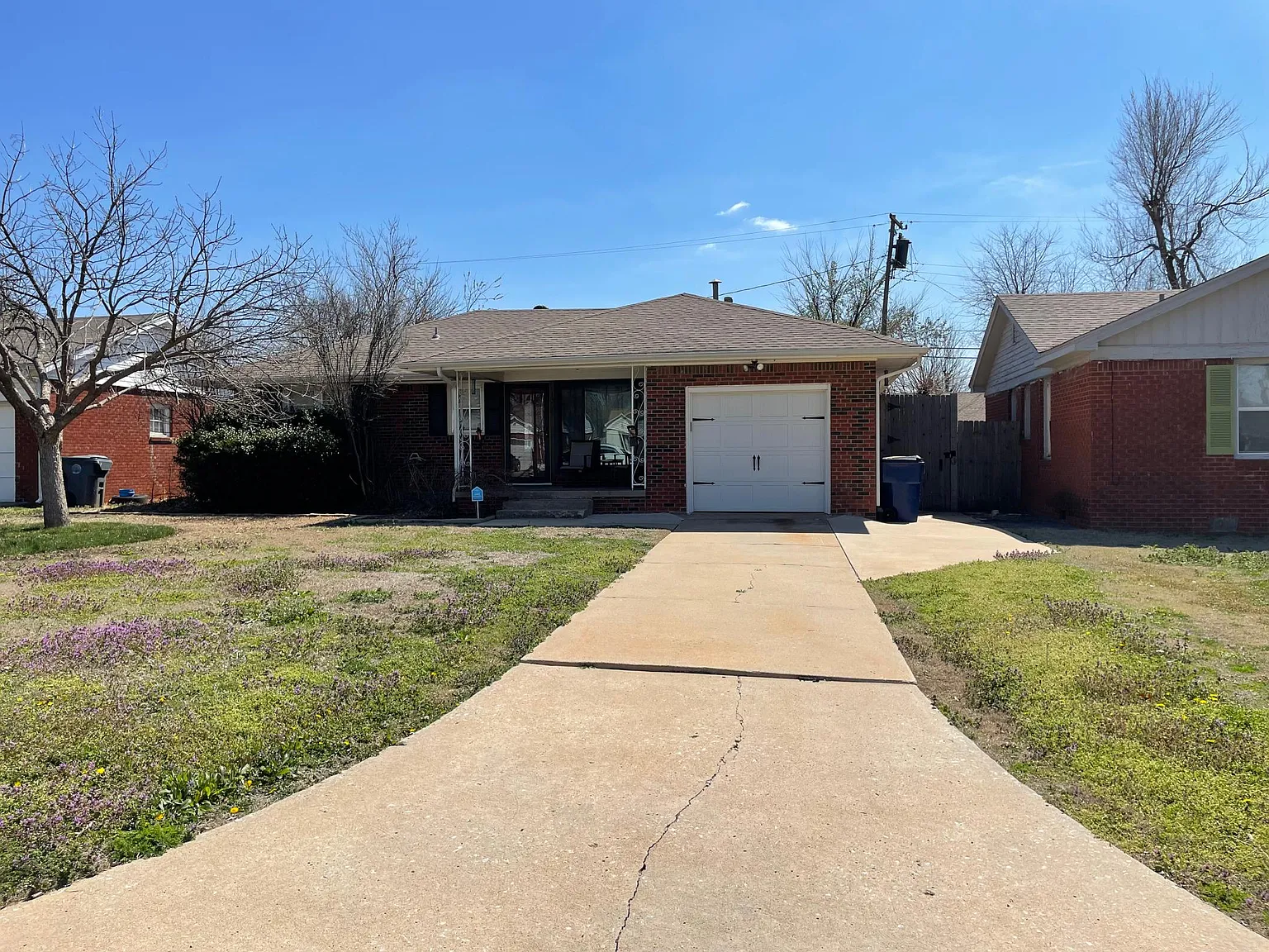 3 bed, 993 sqft, $1,600 — Photo 3