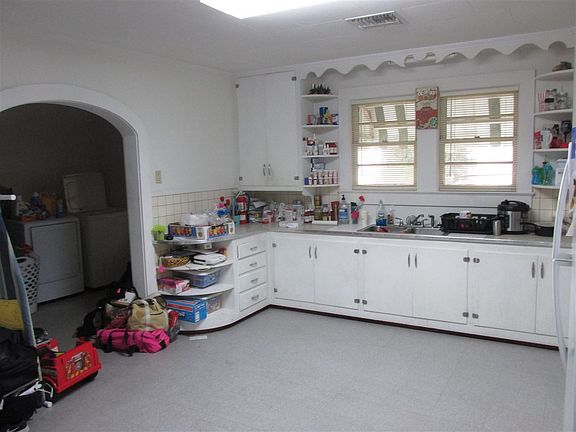 4th image of 202 Washington Ave