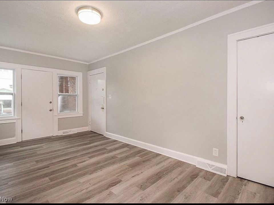 1st image of 3188 W 111th St #4