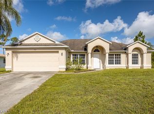 917 Jackson Ave, Lehigh Acres, FL 33972