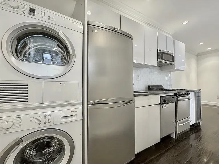 50 E 3rd St #3B — Photo 2