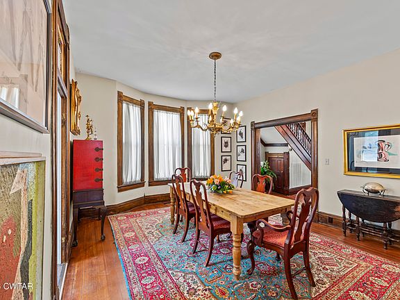 8th image of 407 N Highland Ave
