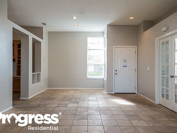 4th image of 1115 Manigan Ave