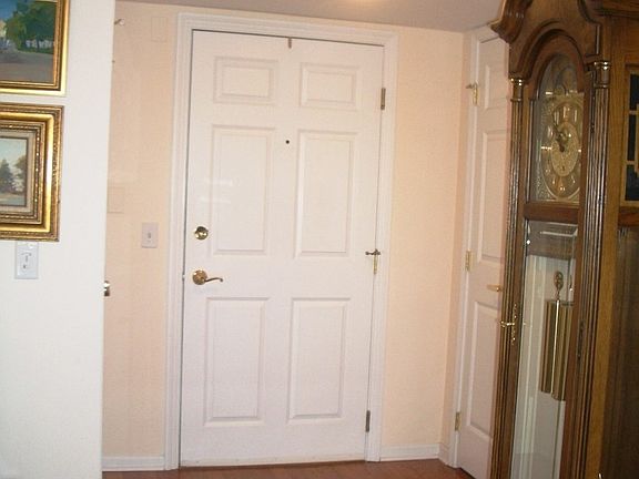 3rd image of 7081 W Touhy Ave APT 506